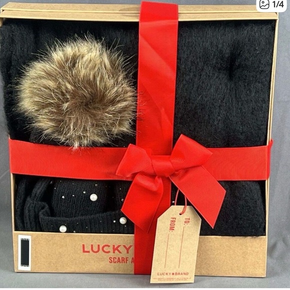 Lucky Brand Accessories - NWT Lucky Brand Black Scarf and Hat Set